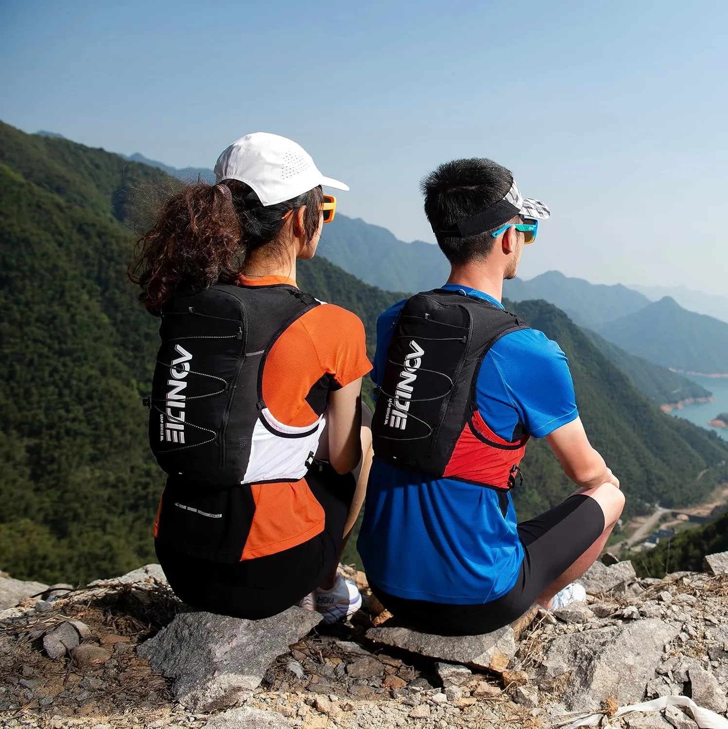 AONIJIE Running Hydration Vest Lightweight & Large Capacity Running Vest for Women Men, Hydration Running Backpack Fits 6.8" Phones