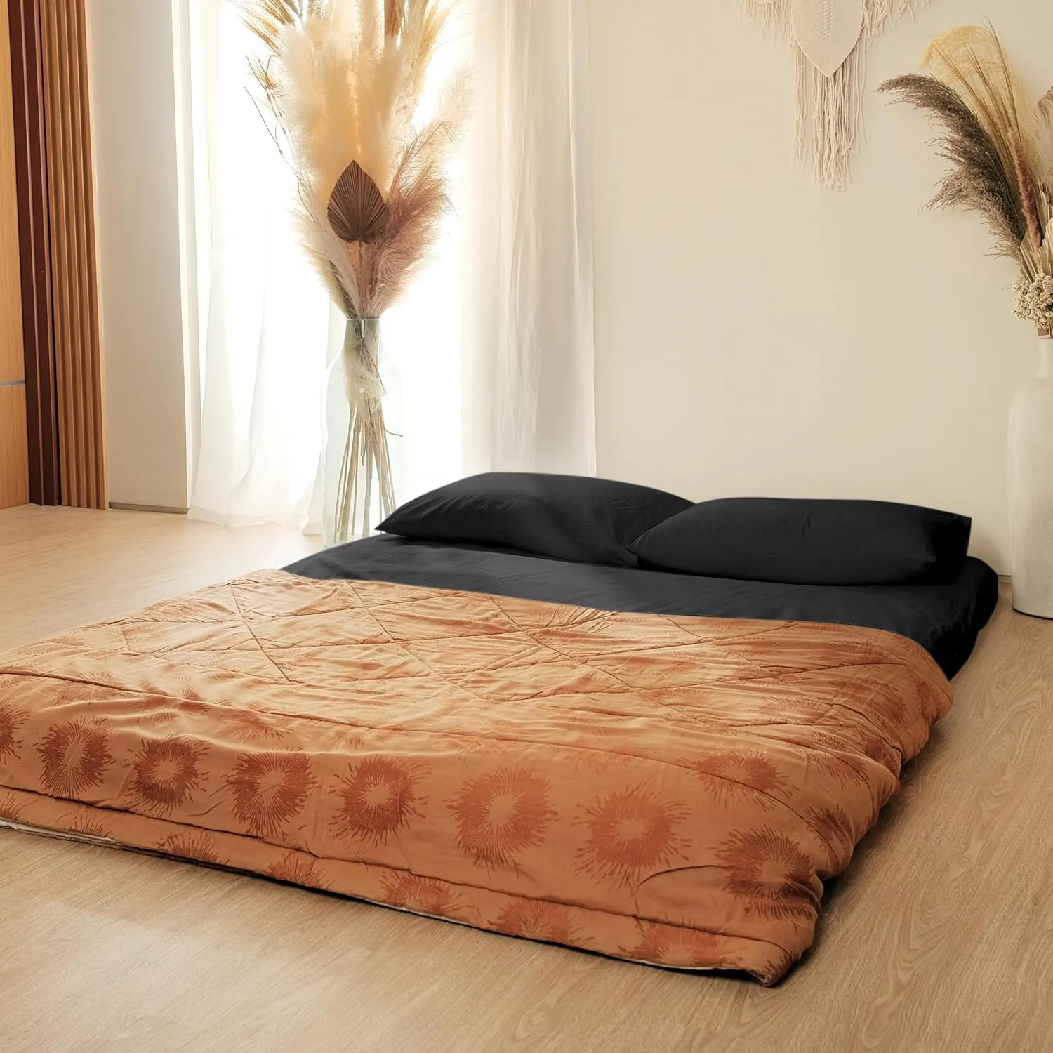 Japanese Futon Floor Mattress - Medium Firm Futon Mattress for Sleeping - Shikibuton - Foldable and Portable Japanese Bed (Black, Full)