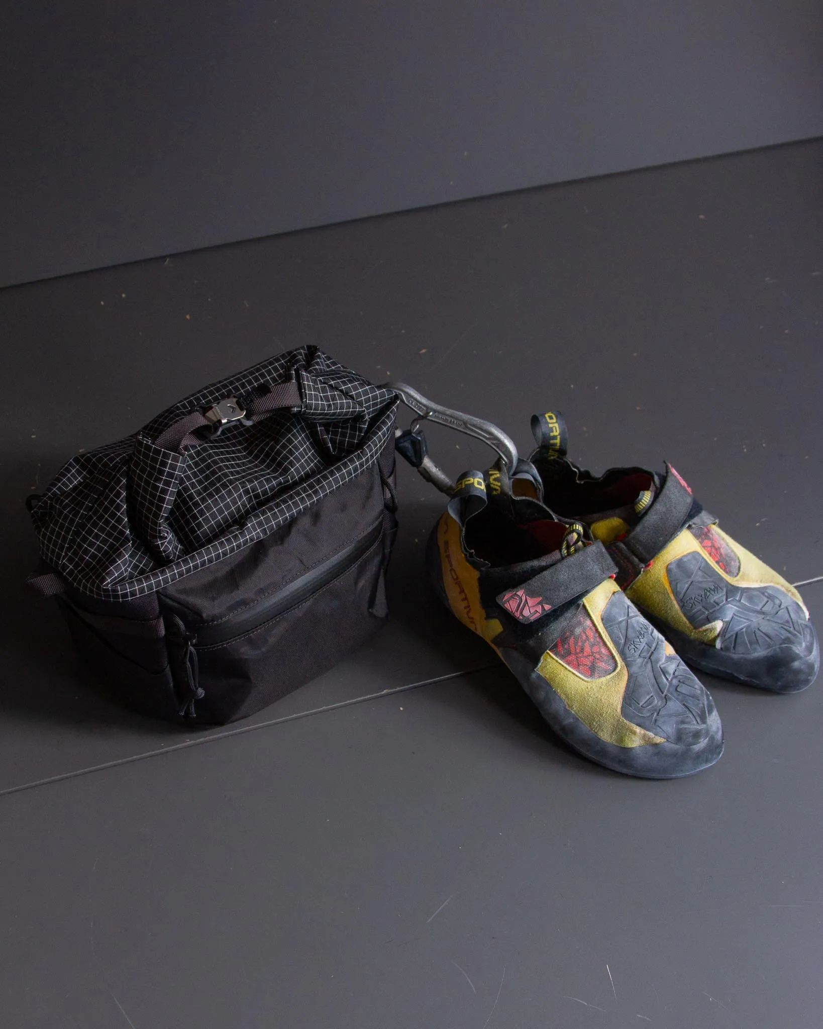 Jet Black Chalk Bucket V1