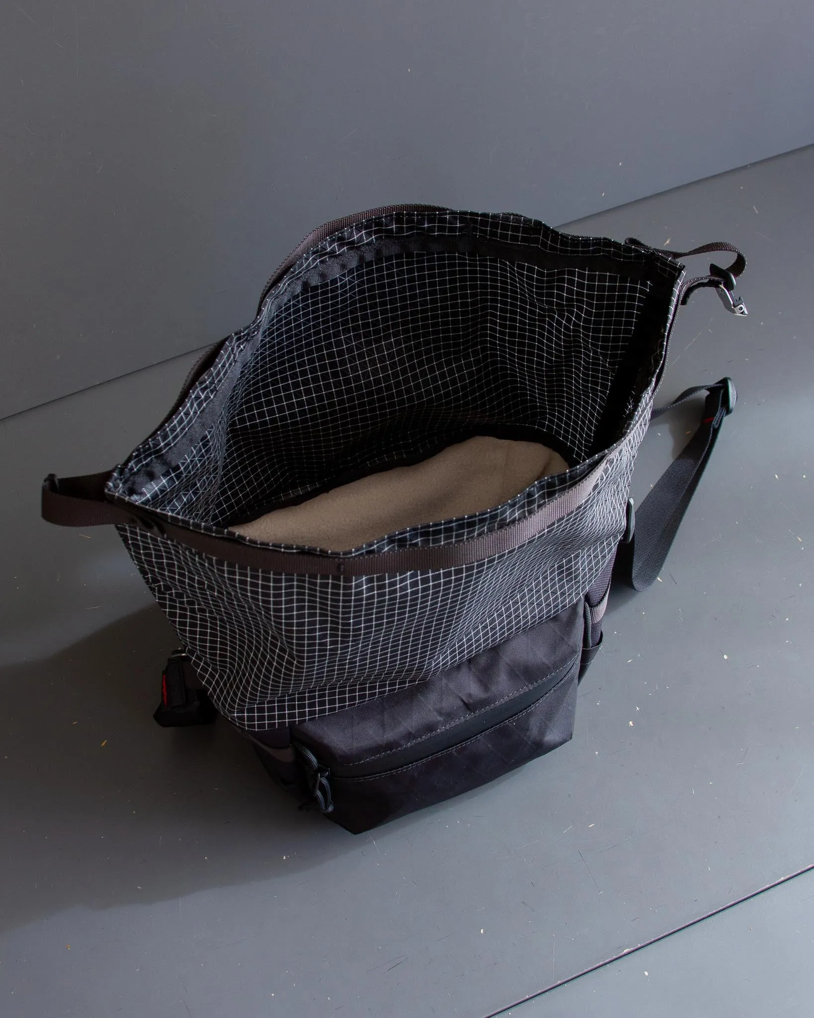 Jet Black Chalk Bucket V1
