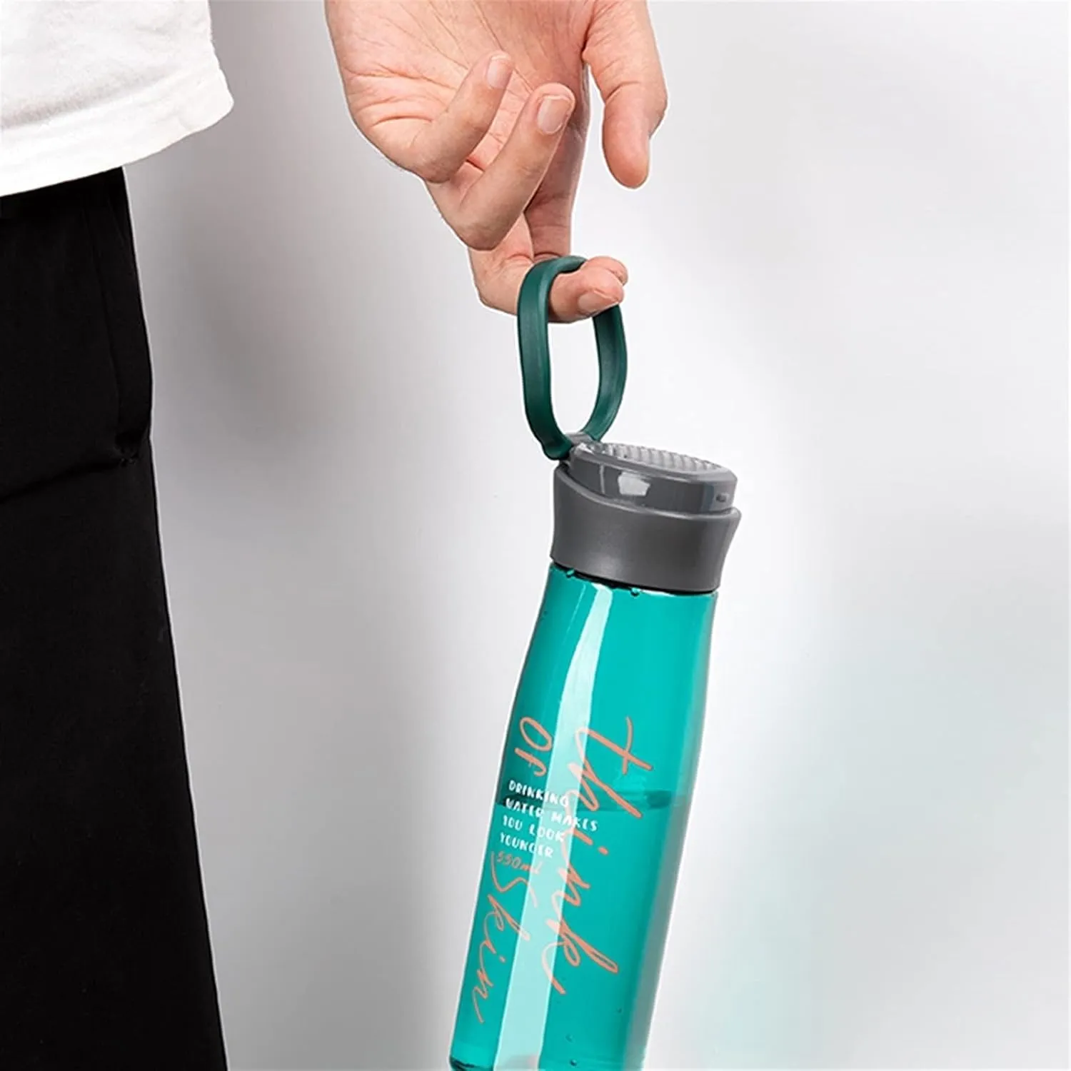kettles Plastic Portable Simple Water Bottles,Leapproof Sealed Sports Bottle with Wide Mouth,Large Capacity,Sealed Lid,Outdoor use canteen(B,Medium)