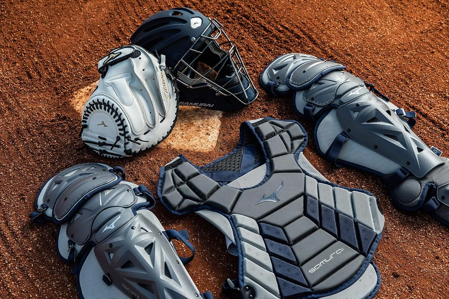 Mizuno Mizuno Women's Samurai Boxed Catcher's Gear Set