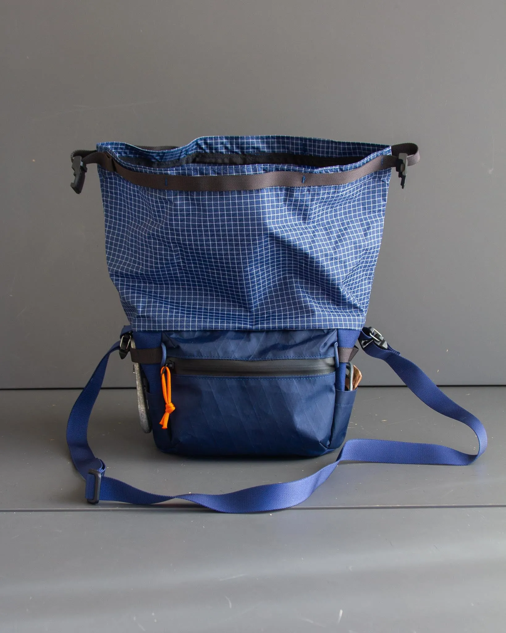 Navy Blue Chalk Bucket V1