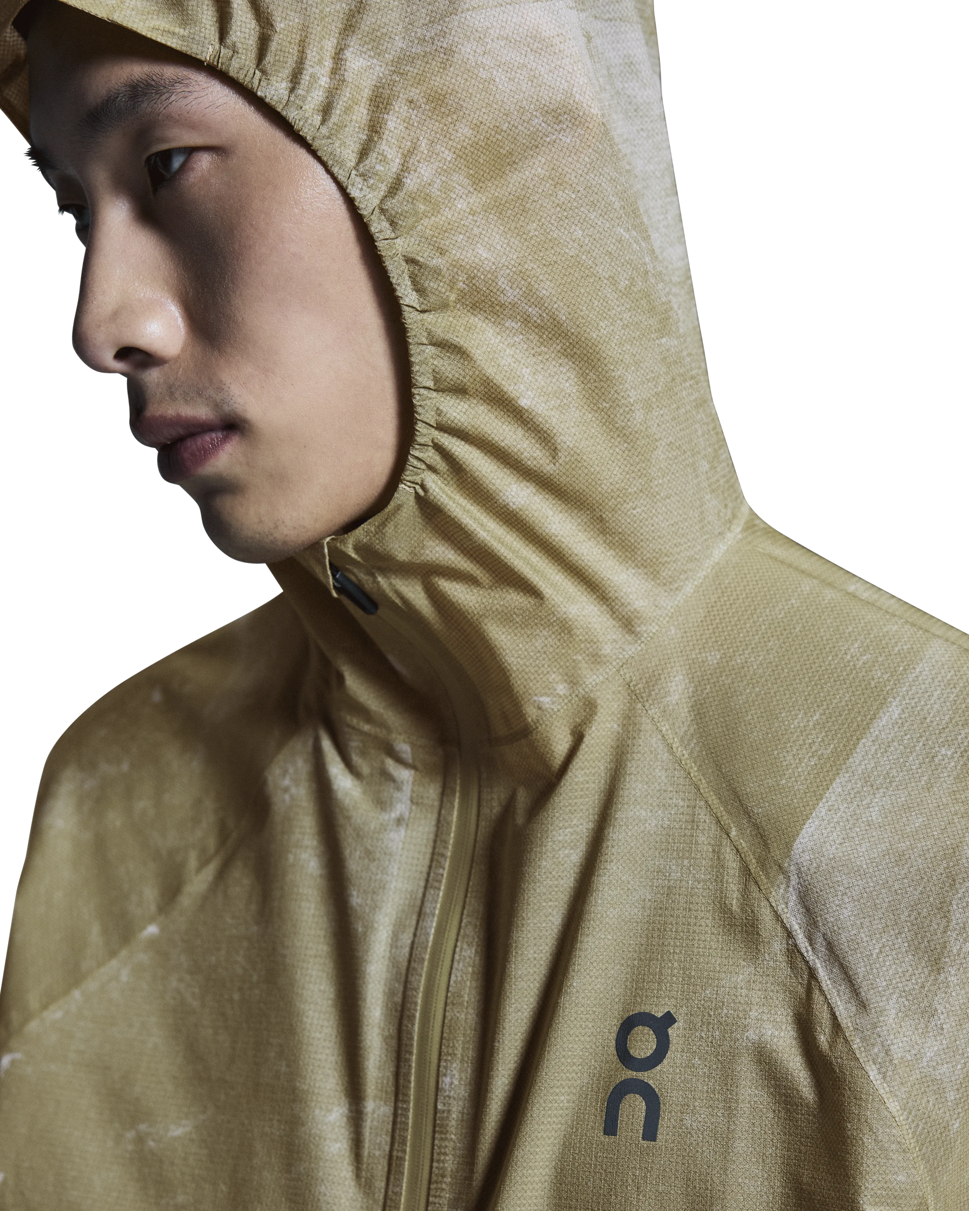 On Men's Ultra Jacket White / Caper