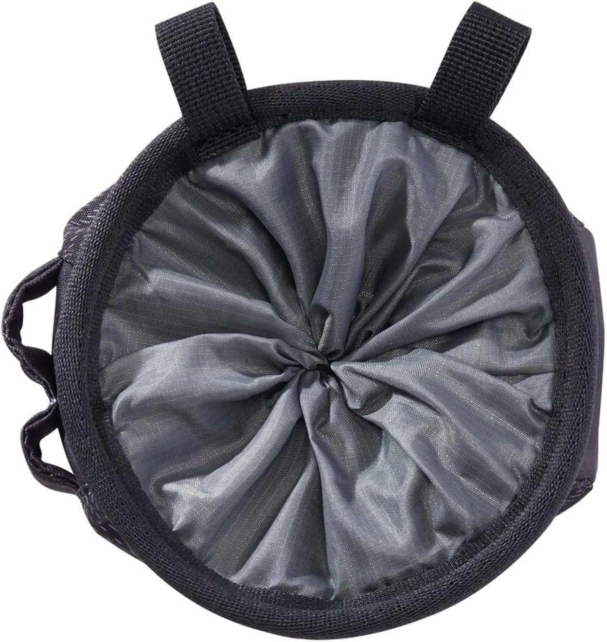 PETZL SAKA Chalk Bag - Ergonomic Chalk Bag for Gym, Sport, and Trad Climbing