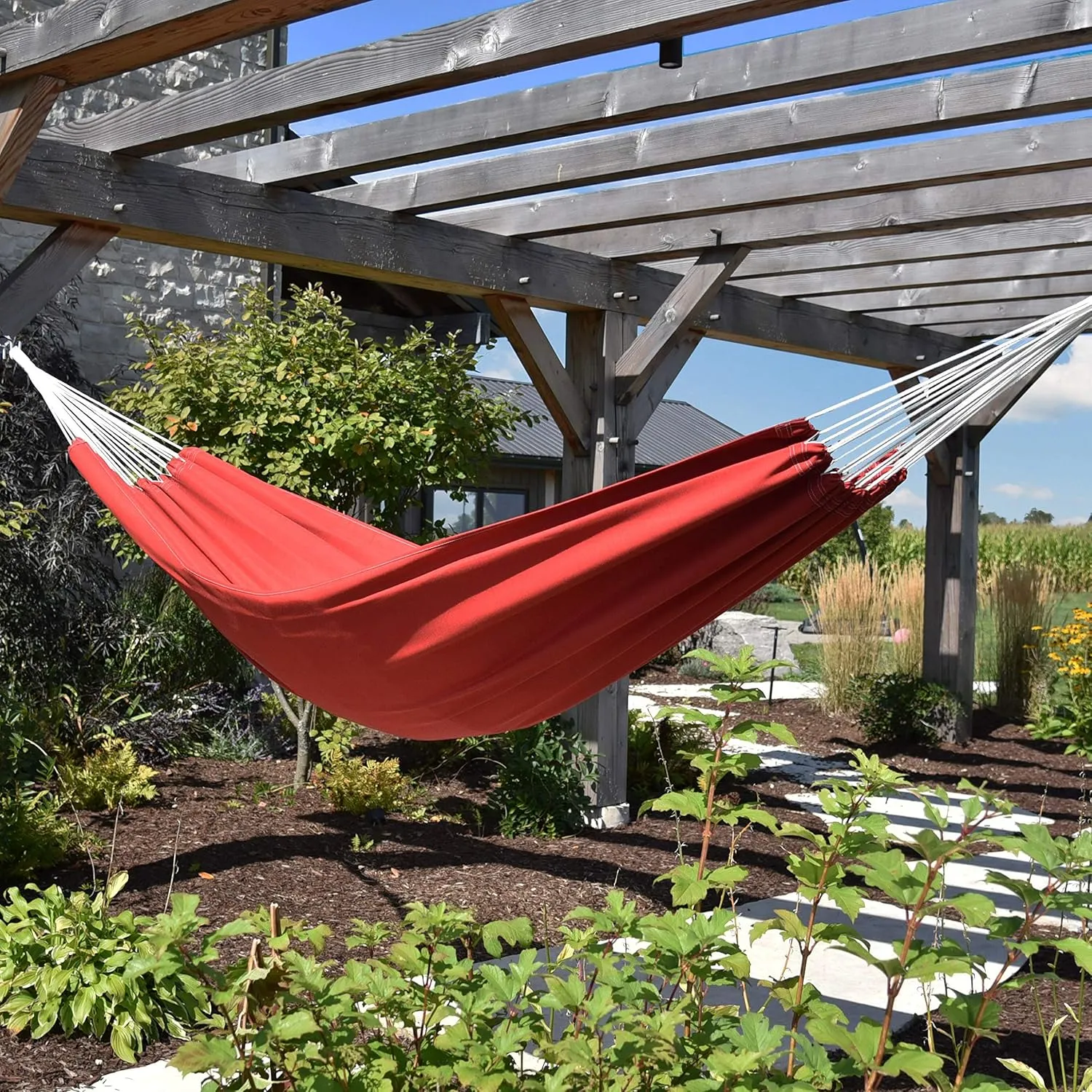 Vivere Double Brazilian Fade and Weather-Resistant Hammock (Crimson)